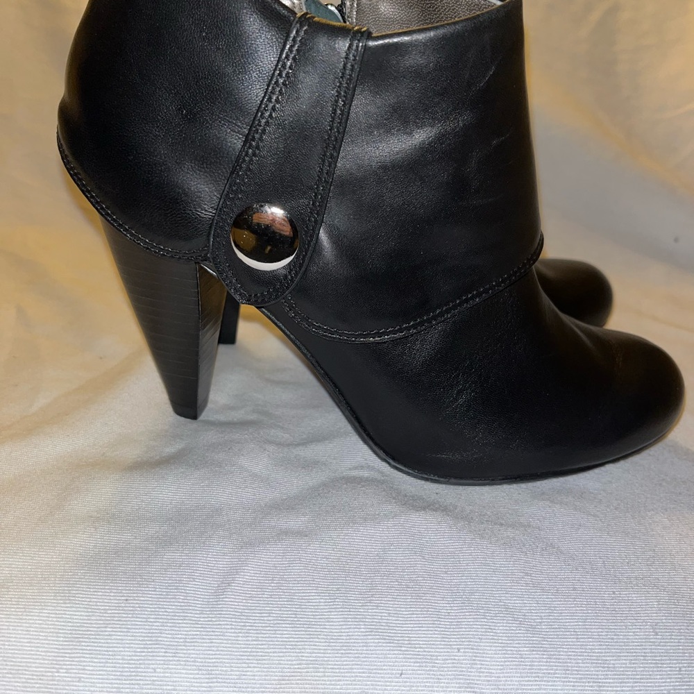 Matisse Ellen Black Leather Ankle Boot women’s Size 7.5 LIKE NEW - Picture 4 of 10